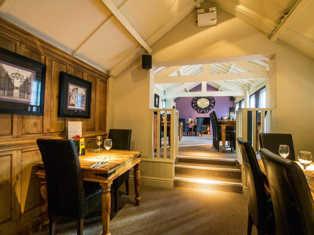The Olde Coach House Inn Ashby Saint Ledgers Exterior photo
